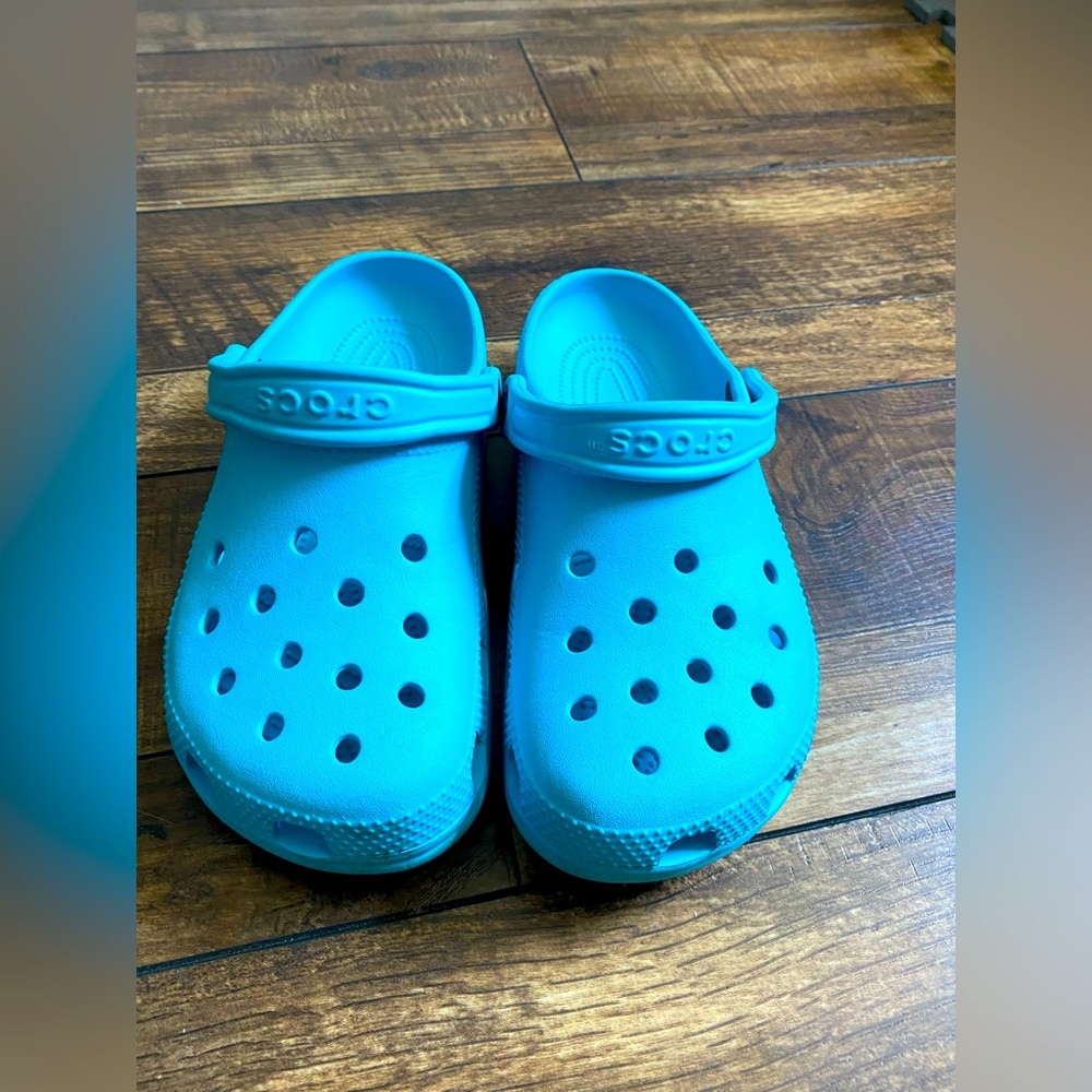 CROCS CLASSIC CLOG WOMENS 8 *WORN ONCE*